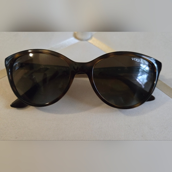 Vogue Women's Brown Sunglasses - Picture 9 of 9